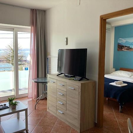 Apartments Ivancic Novi Vinodolski Esterno foto