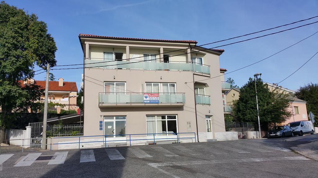 Apartments Ivancic Novi Vinodolski Esterno foto