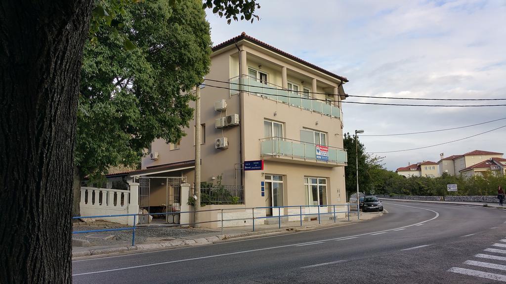 Apartments Ivancic Novi Vinodolski Esterno foto