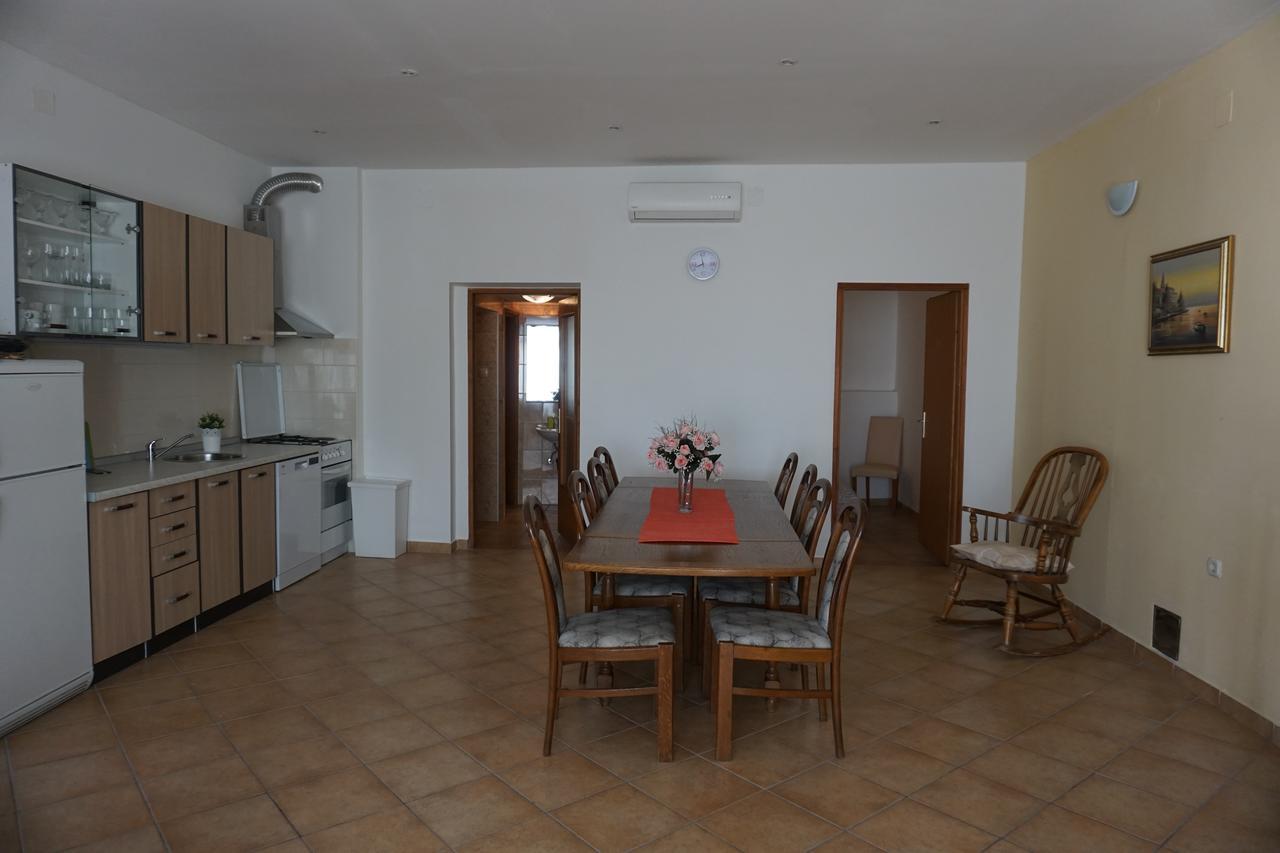 Apartments Ivancic Novi Vinodolski Esterno foto