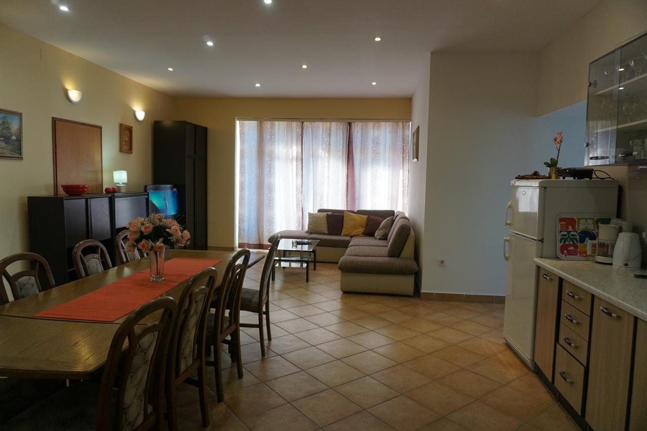 Apartments Ivancic Novi Vinodolski Esterno foto